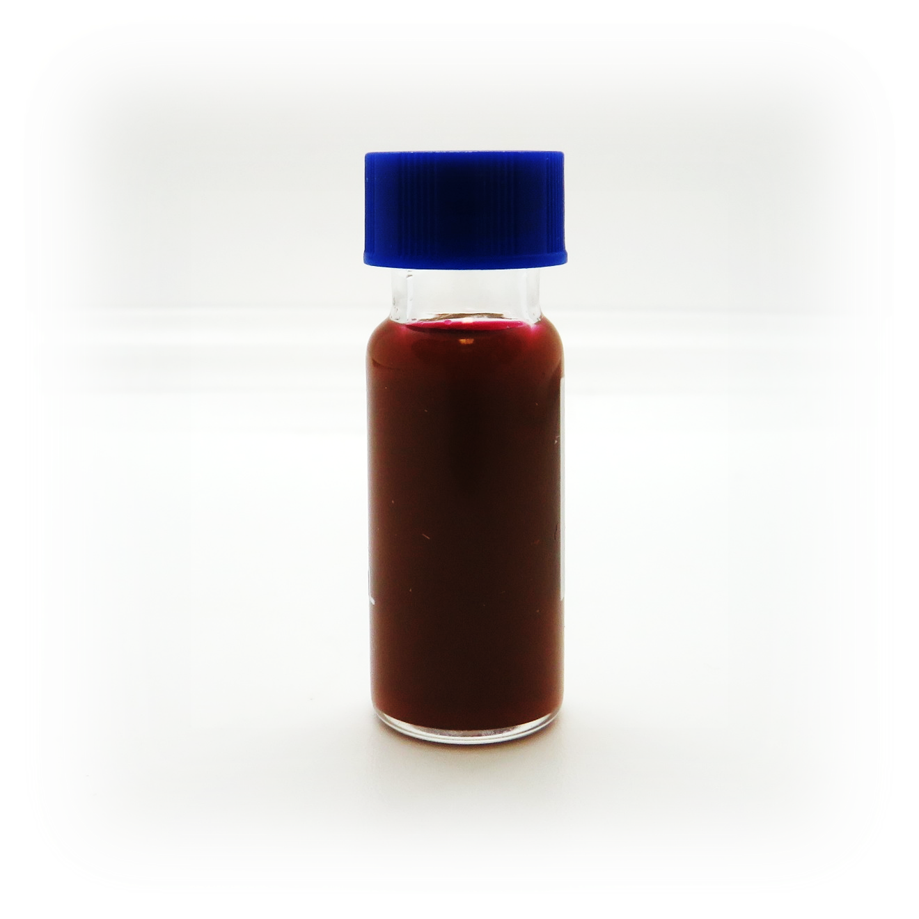 Unlabeled bottle containing 40 nm PEG coated gold nanoparticles from NanoBrand.
